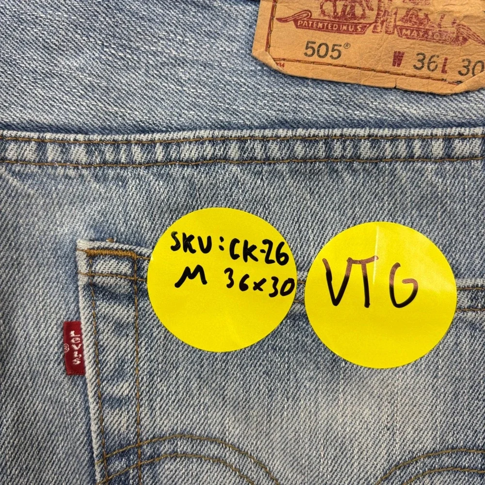 Vintage Levis 505 Mens 36x30 Light Distress Jeans Thigh Faded Festival Denim